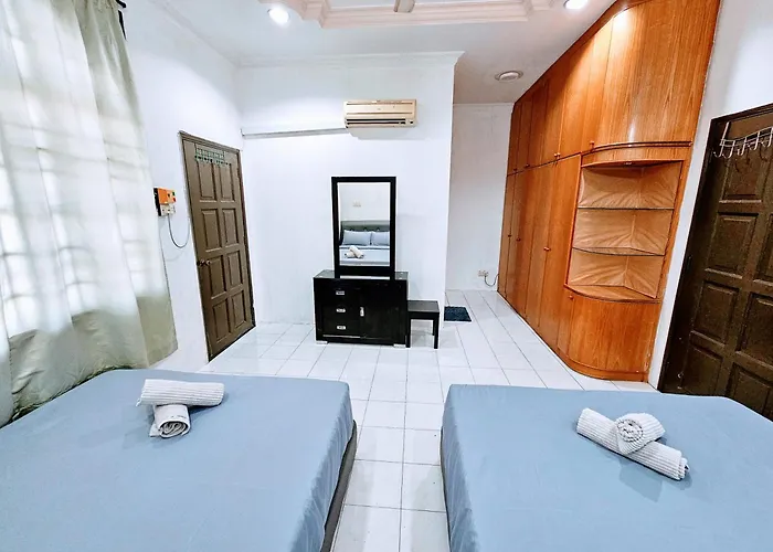 Easystay Hostel