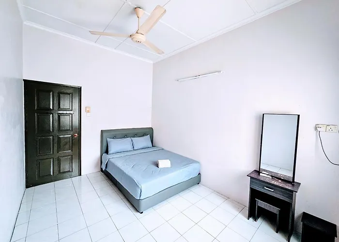 Easystay Hostel